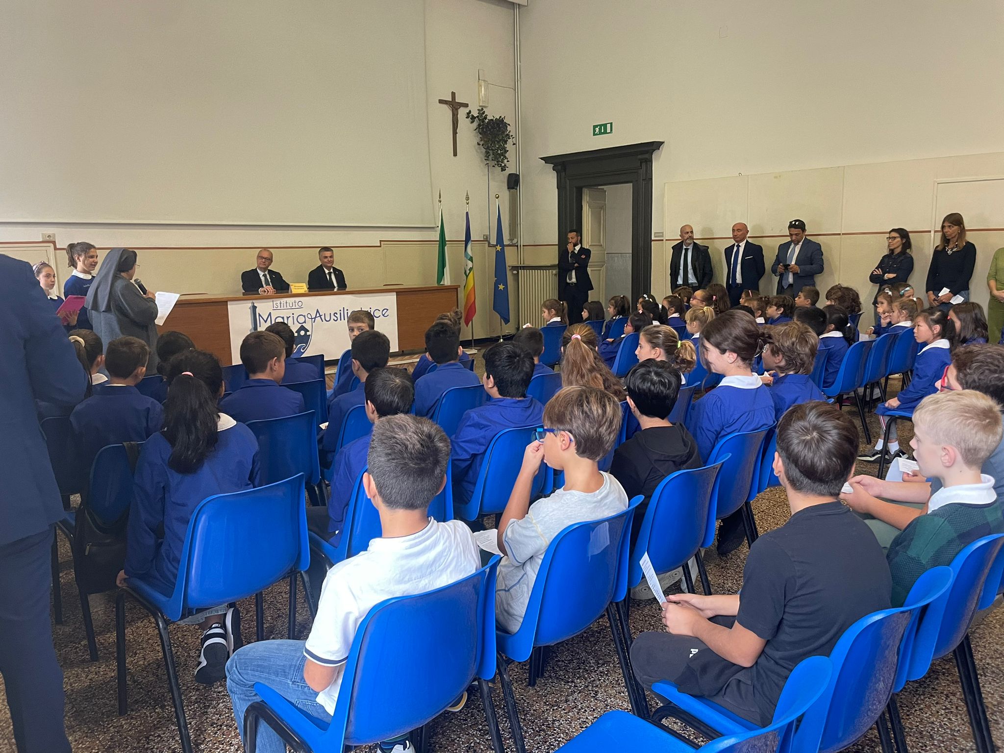 Il Ministro Valditara a scuola